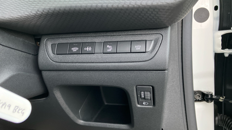 Peugeot 2008 1.2 PureTech 130 Allure 5dr Petrol Estate